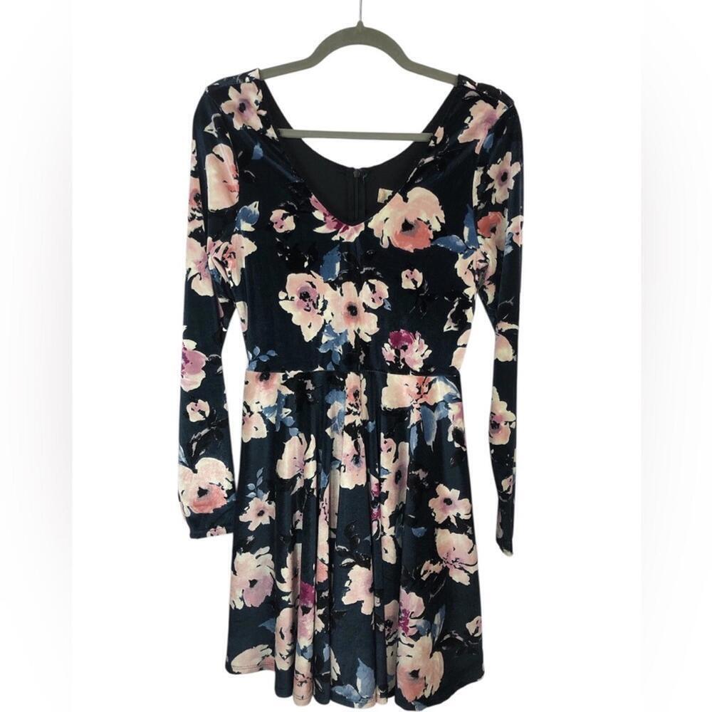 Altar’d State Long Sleeve Floral Velour Mini Dress V Neck [COPY]